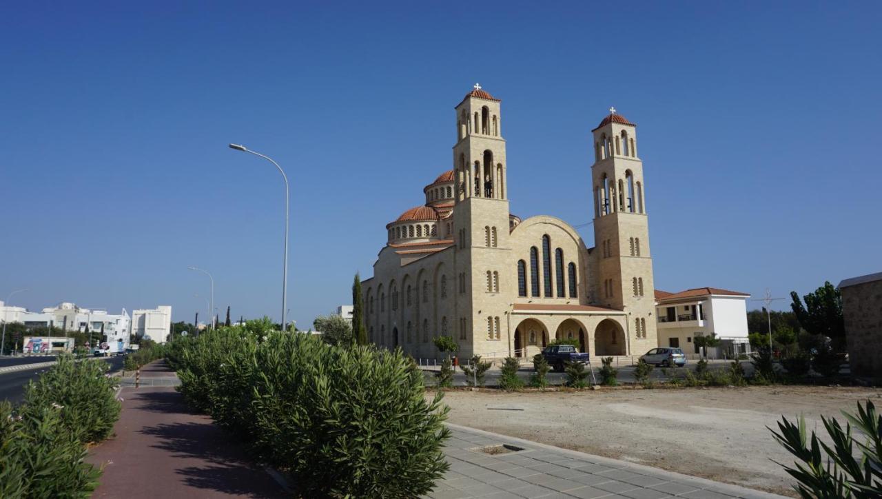 Limnaria Gardens Paphos, Near Beach Экстерьер фото